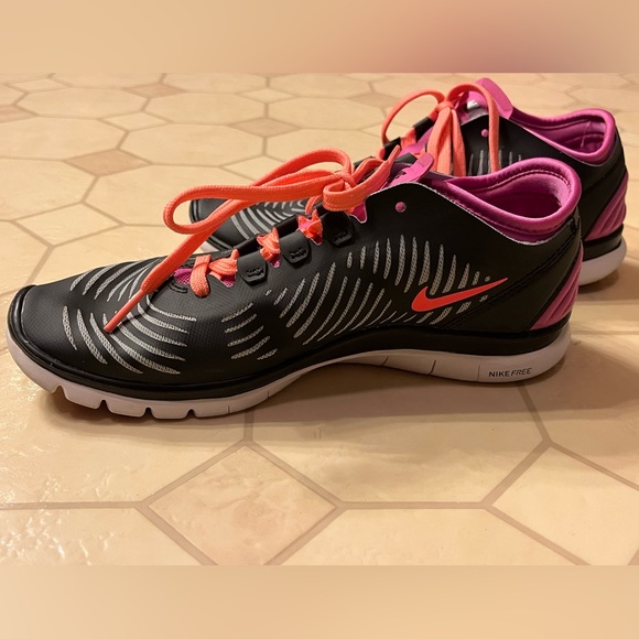 Nike Free Balanza Women’s Running Shoes Size 5 - Picture 6 of 10